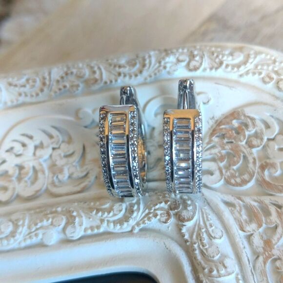 CZ BAGUETTE  Huggie Clip Earrings - Picture 5 of 10